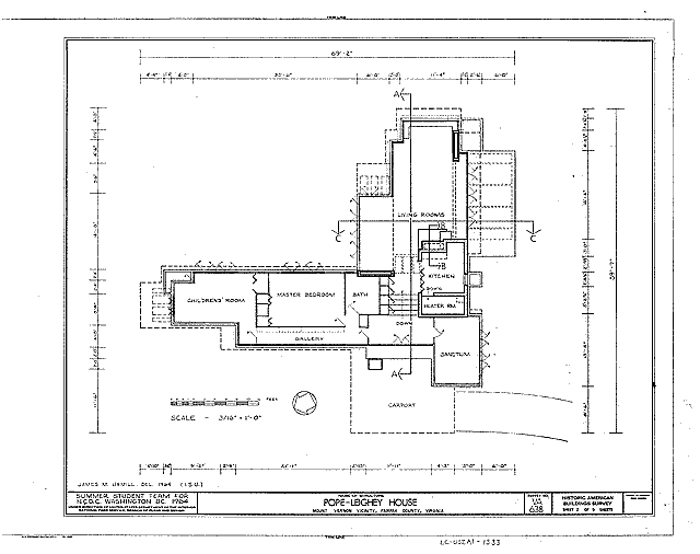 House plan with units of feet and inches